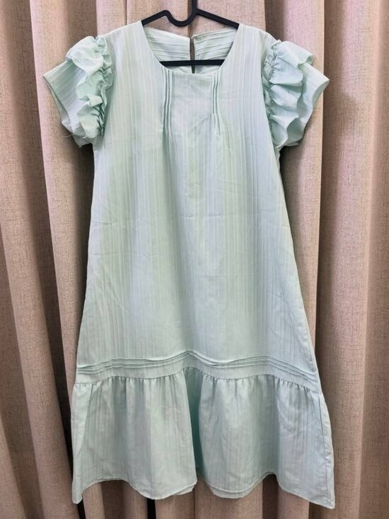Dresses & Skirts - Mint Ruffle Sleeve Midi Dress
